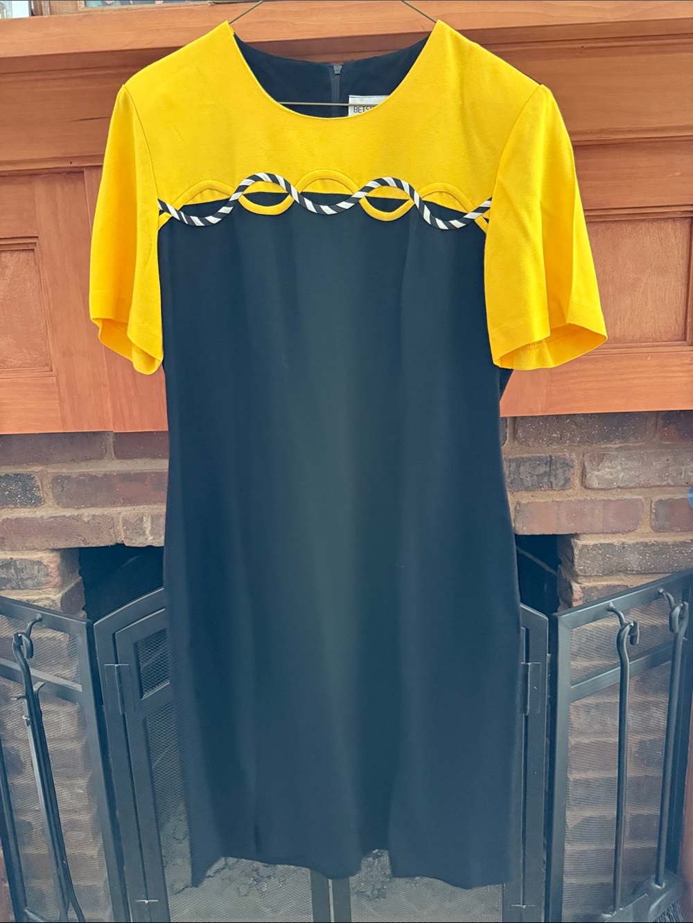 Vintage 90s Betsy's Things Yellow & Black Short-Sleeve Shift Dress Braid Rope 10